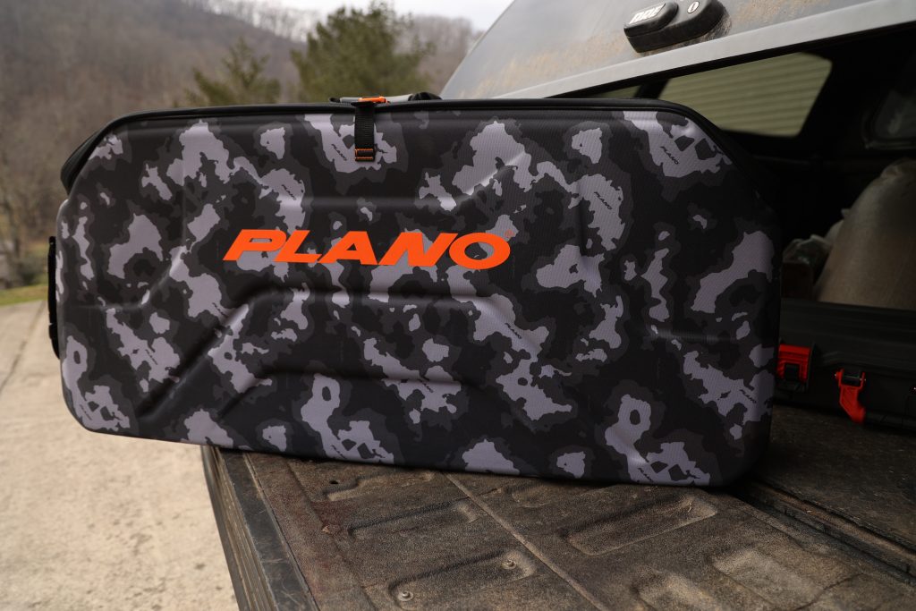 best bowcase for traveling with quiver on