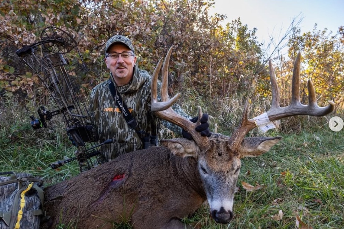 mark drury deer hunting